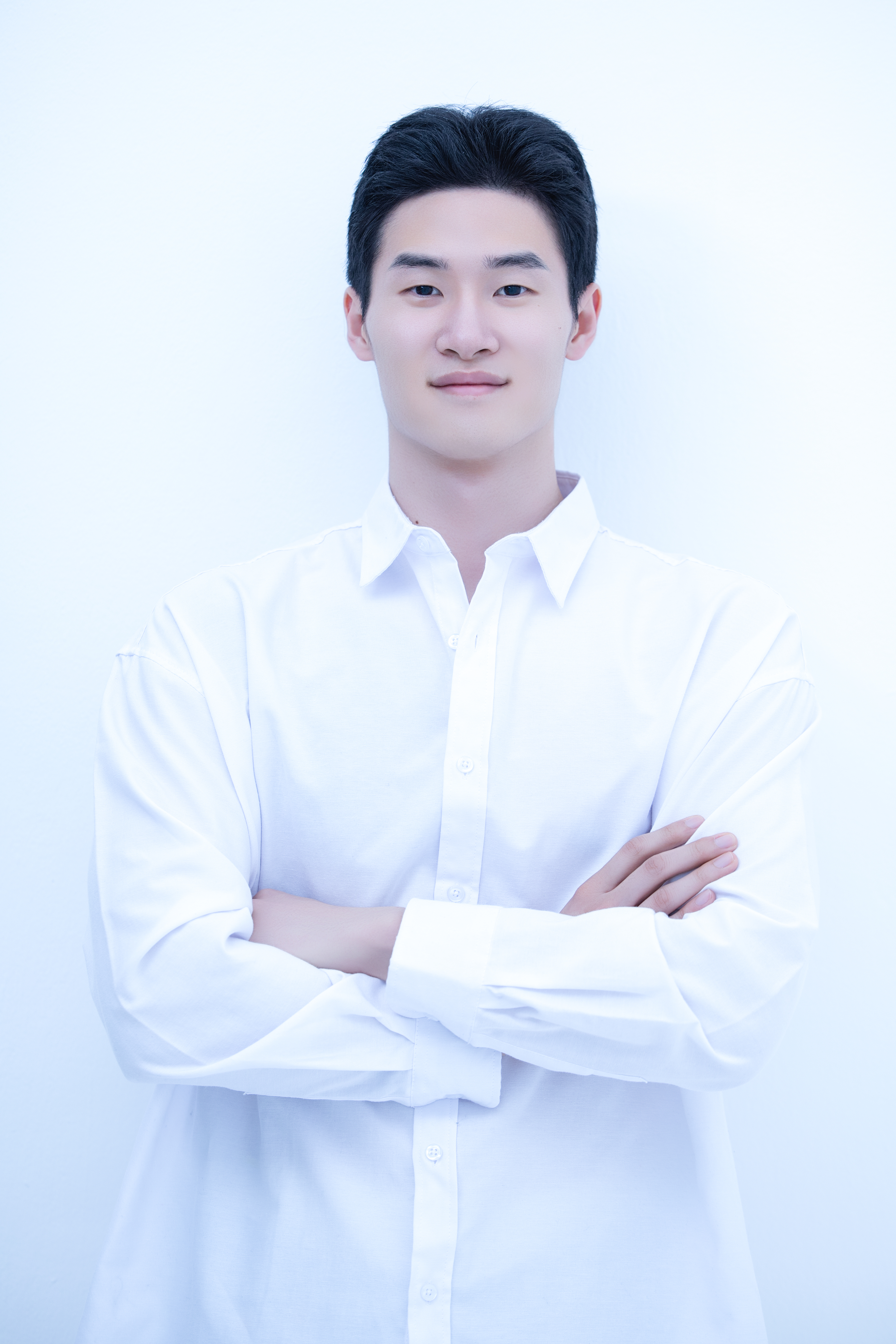팔짱을 낀 청소나라 대표의 프로필 사진